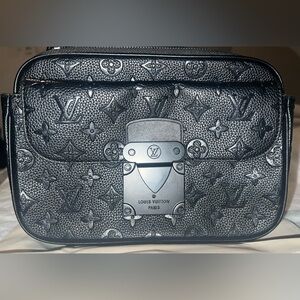 Louis Vuitton Black Taurillon Messenger Bag